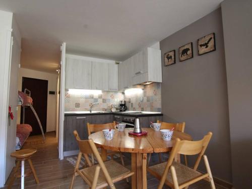 Appartement Montgenèvre, 1 pièce, 4 personnes - FR-1-330D-6