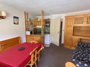 Appartement Montgenèvre, 2 pièces, 6 personnes - FR-1-445-33