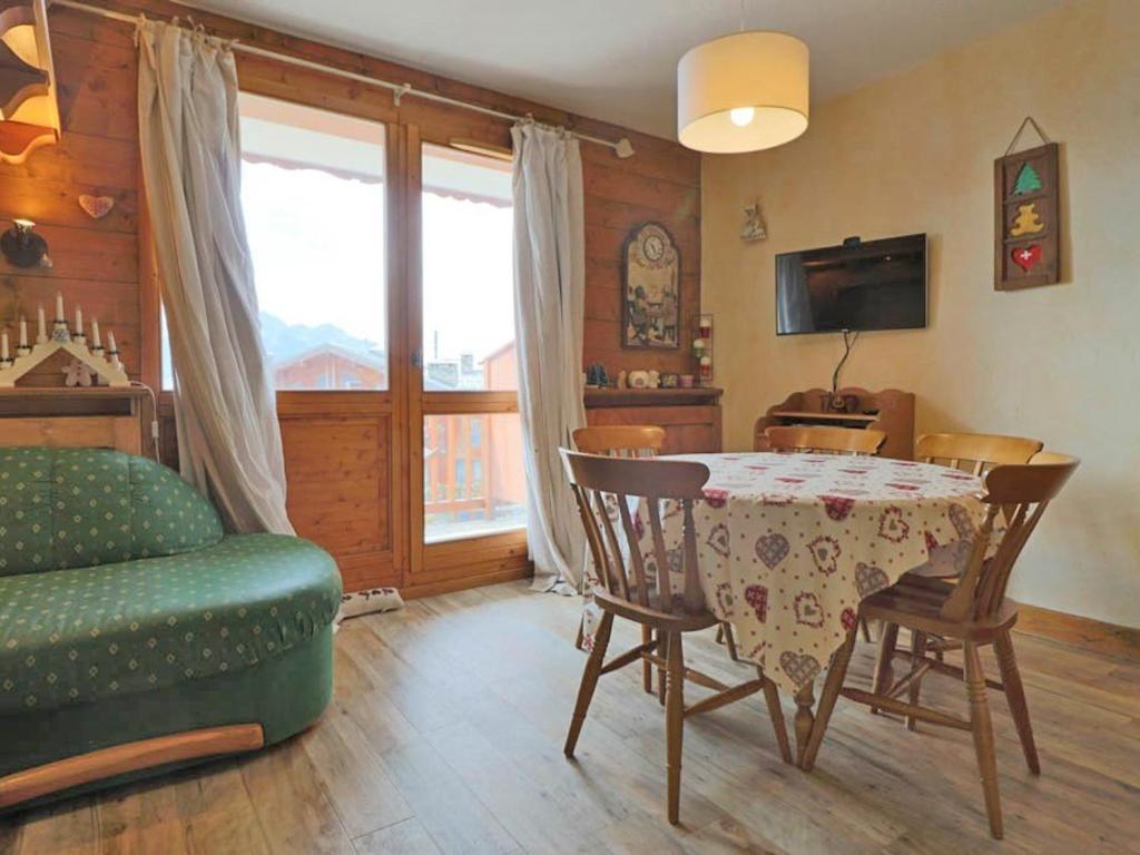 Appartement Appartement Montvalezan-La Rosière, 3 pièces, 6 personnes - FR-1-398-559 Les Chalets Du Valaisan -  - 73700 La Rosière