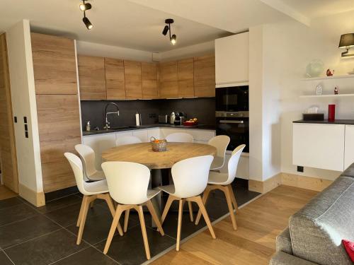 Appartement Montvalezan-La Rosière, 4 pièces, 6 personnes - FR-1-275-190