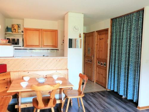 Appartement Morillon 1100, 2 pièces, 6 personnes - FR-1-412-25