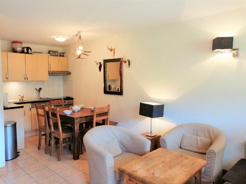 Appartement Appartement Morillon 1100, 2 pièces, 6 personnes - FR-1-412-38 Les Esserts -  - 74440 Morillon