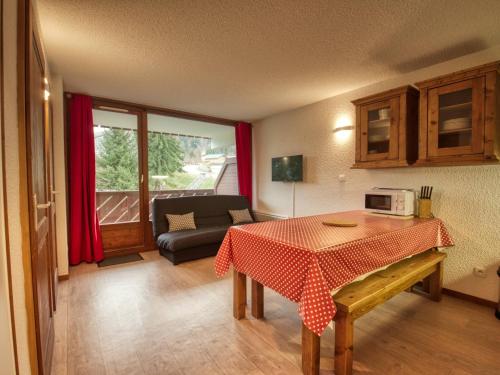 Appartement Morillon 1100, 3 pièces, 6 personnes - FR-1-642-15