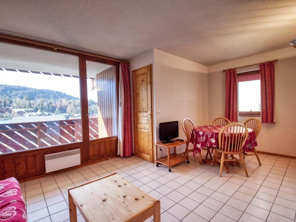 Appartement Appartement Morillon 1100, 3 pièces, 6 personnes - FR-1-642-37 648 route de Morillon 1100 74440 Morillon