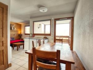Appartement Morillon 1100, 3 pièces, 7 personnes - FR-1-642-1