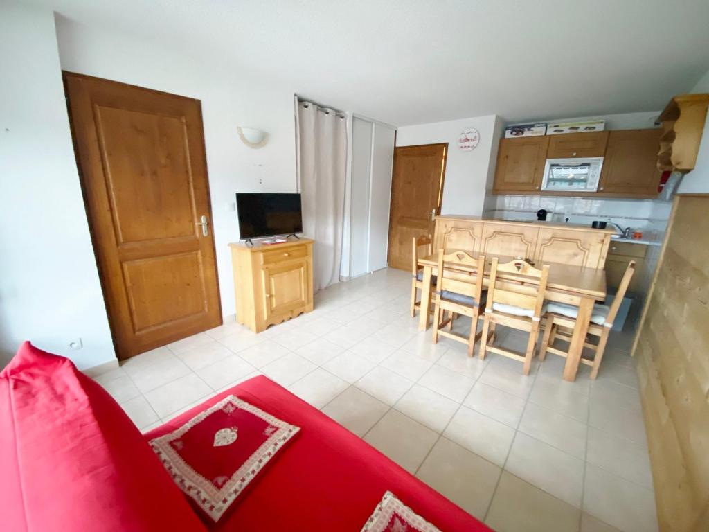 Appartement Appartement Morillon Village, 2 pièces, 6 personnes - FR-1-412-83 Les Esserts 74440 Morillon