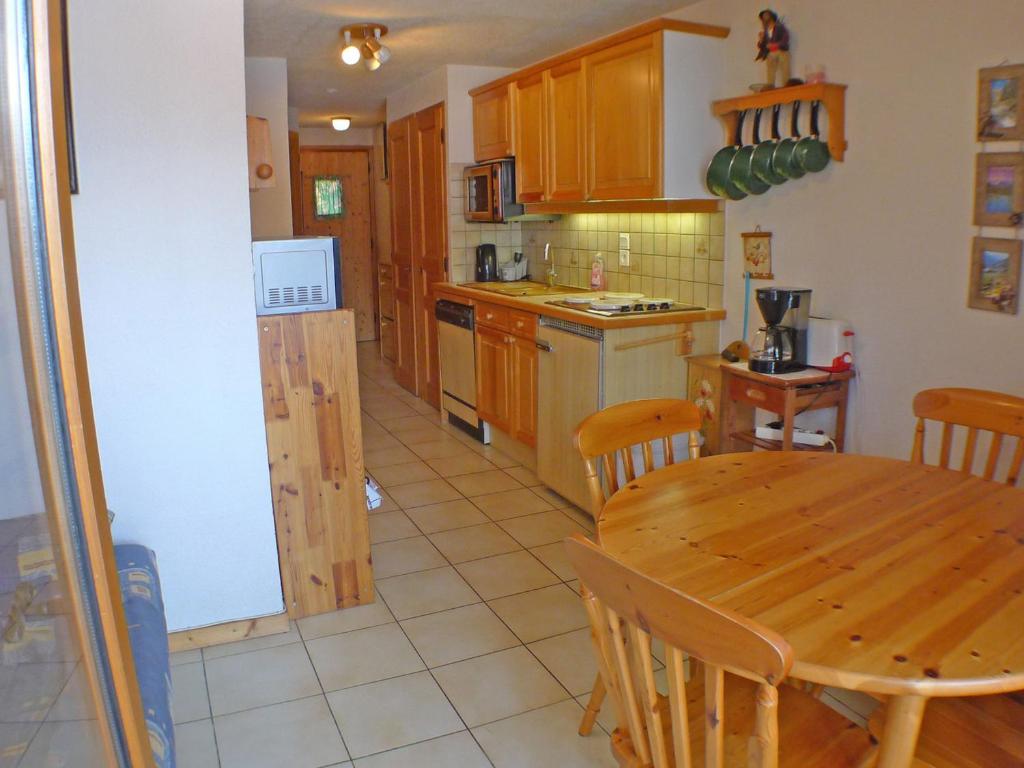 Appartement Appartement Morillon Village, 3 pièces, 4 personnes - FR-1-629-90 412 route de grandschamps 74440 Morillon