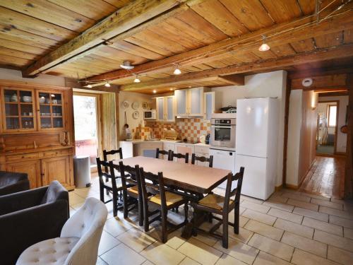 Appartement Morzine, 5 pièces, 8 personnes - FR-1-684-22
