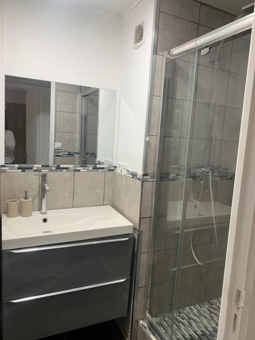 Appartement Mourillon à 15min plages à pied 232 Rue Pilote Pierre Reboul, 83000 Toulon