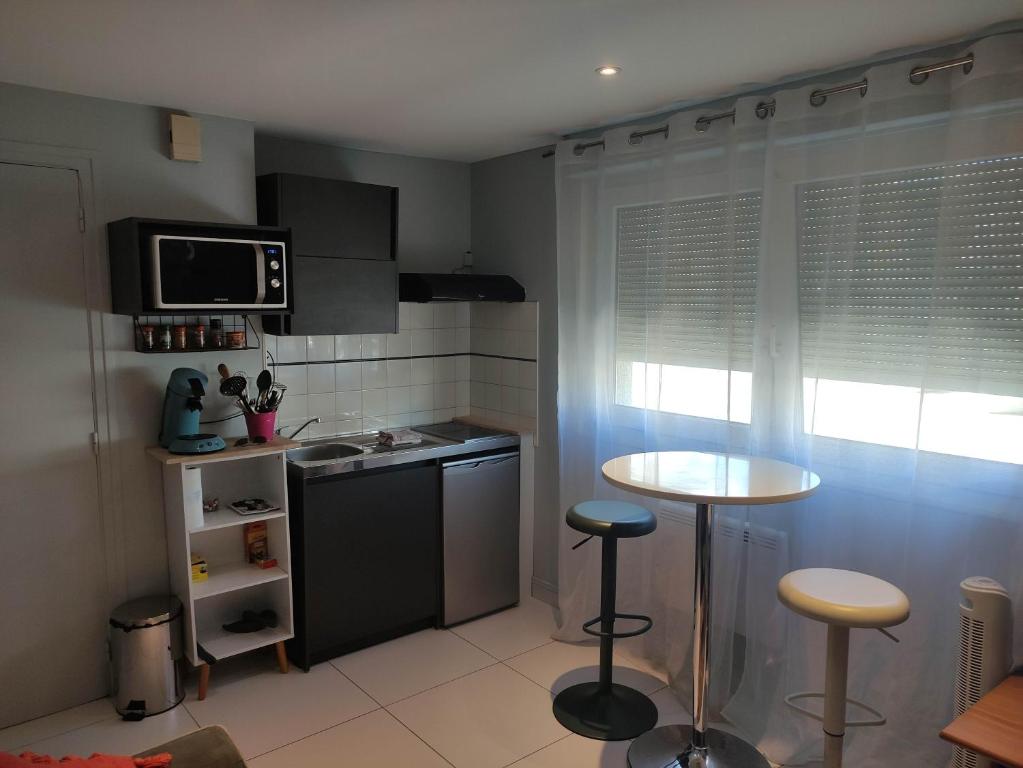 APPARTEMENT NANCY THERMAL/ARTEM/PARC STE MARIE Le 61 LES THERMES 61 rue du Sergent Blandan, 54000 Nancy