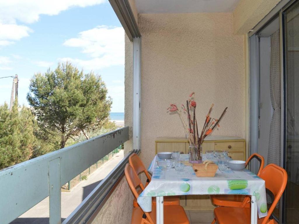 Appartement Narbonne, 2 pièces, 6 personnes - FR-1-229B-138 Appartement NÂ°12 Bat 3 2Eme Etage - Ave Des Karantes -, 11100 Narbonne