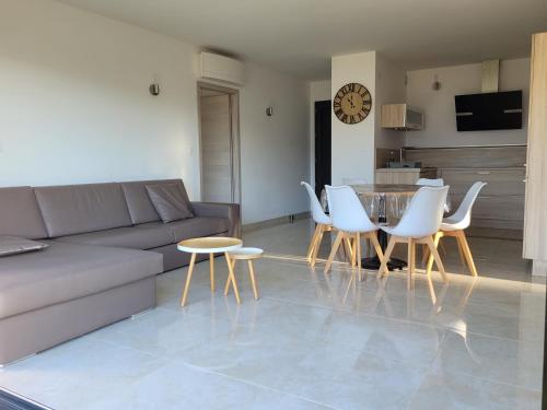 Appartement neuf 3 chambres vue mer Propriano