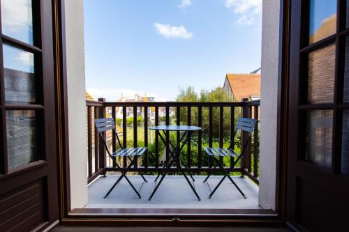 Appartement neuf - à 500m de la mer avec balcon