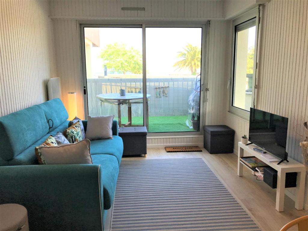 Appartement neuf avec vue mer situé plage de Trestraou à PERROS-GUIREC Réf - 970 Appartement n°36, 1er étage, escalier D, 22700 Perros-Guirec
