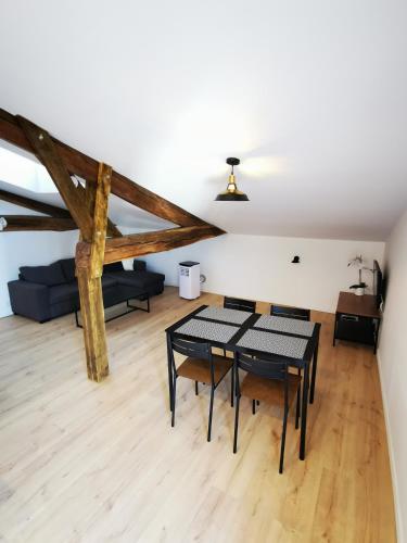 Appartement neuf climatisé sous les toits