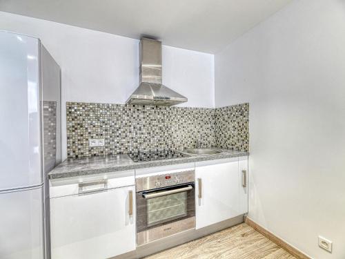 Appartement Nîmes, 1 pièce, 2 personnes - FR-1-669-7