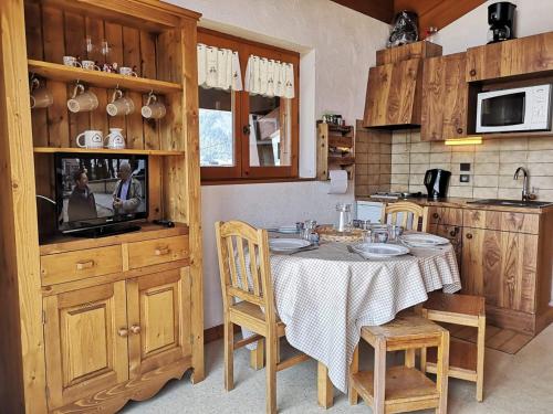 Appartement Notre-Dame-de-Bellecombe, 1 pièce, 5 personnes - FR-1-595-17