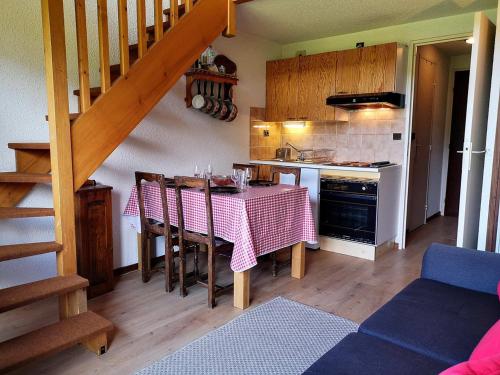 Appartement Notre-Dame-de-Bellecombe, 2 pièces, 4 personnes - FR-1-595-14