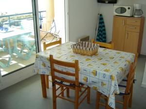 Appartement Notre-Dame-de-Monts, 2 pièces, 2 personnes - FR-1-540-13