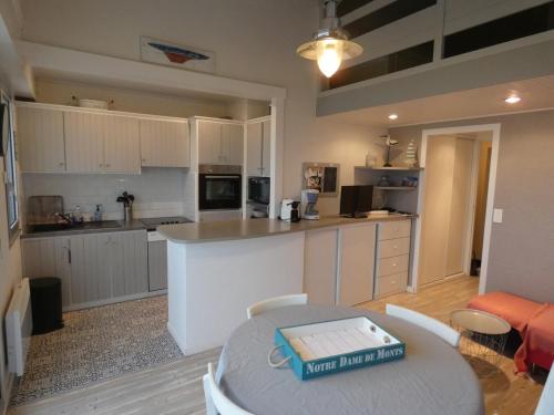 Appartement Notre-Dame-de-Monts, 4 pièces, 6 personnes - FR-1-540-16