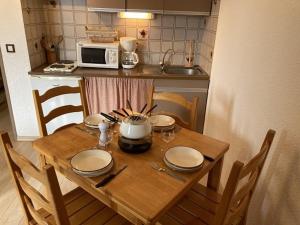 Appartement Appartement Orcières Merlette, 1 pièce, 4 personnes - FR-1-262-173 LE ROND POINT DES PISTES RUE DES ECRINS 05170 Orcières Provence-Alpes-Côte d\'Azur