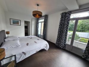 Appartement Orléans, 5 pièces, 8 personnes - FR-1-590-235