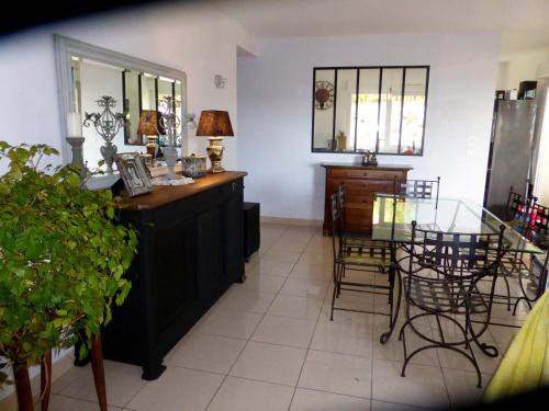 Appartement paisible à 10mn en voiture des plages