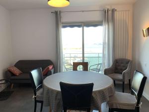 Appartement Appartement Perros-Guirec, 3 pièces, 4 personnes - FR-1-368-59 Appartement NÂ°205 - 85 Rue Ernest Renan - 22700 Perros-Guirec Bretagne