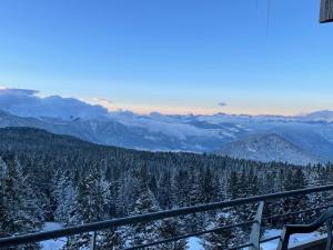 Appartement pieds des pistes, 6p, piscine, vue imprenable, Chamrousse