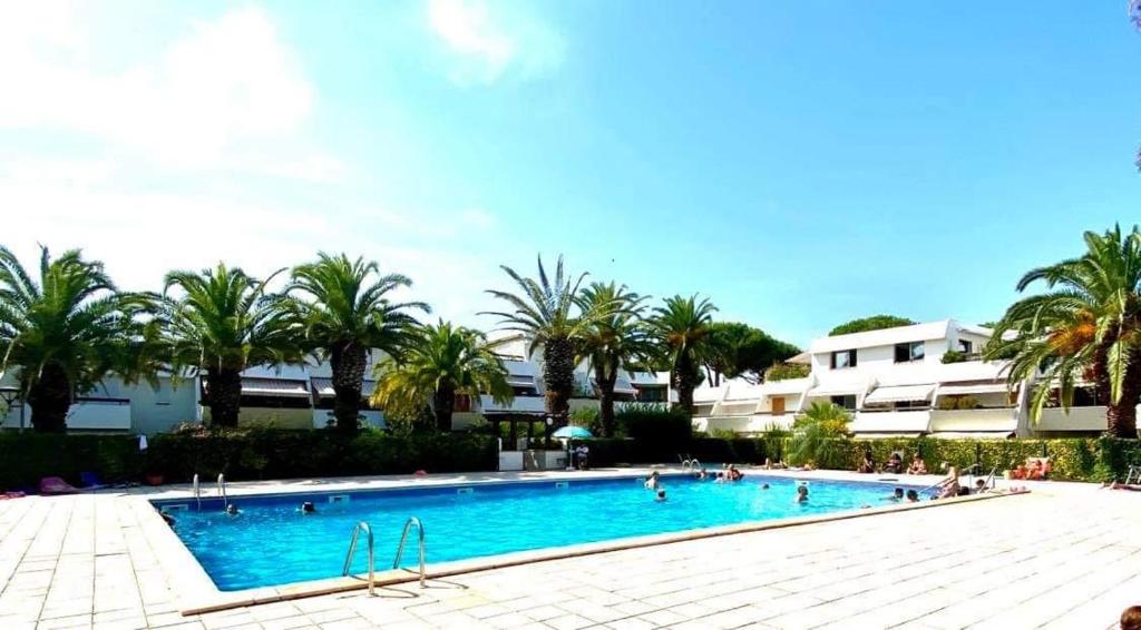 Appartement Appartement: plage, piscine, terrasse et parking. 707 Avenue du bois Couchant 34280 La Grande Motte