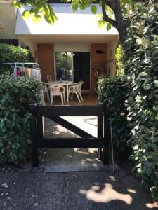 Appartement: plage, piscine, terrasse et parking.