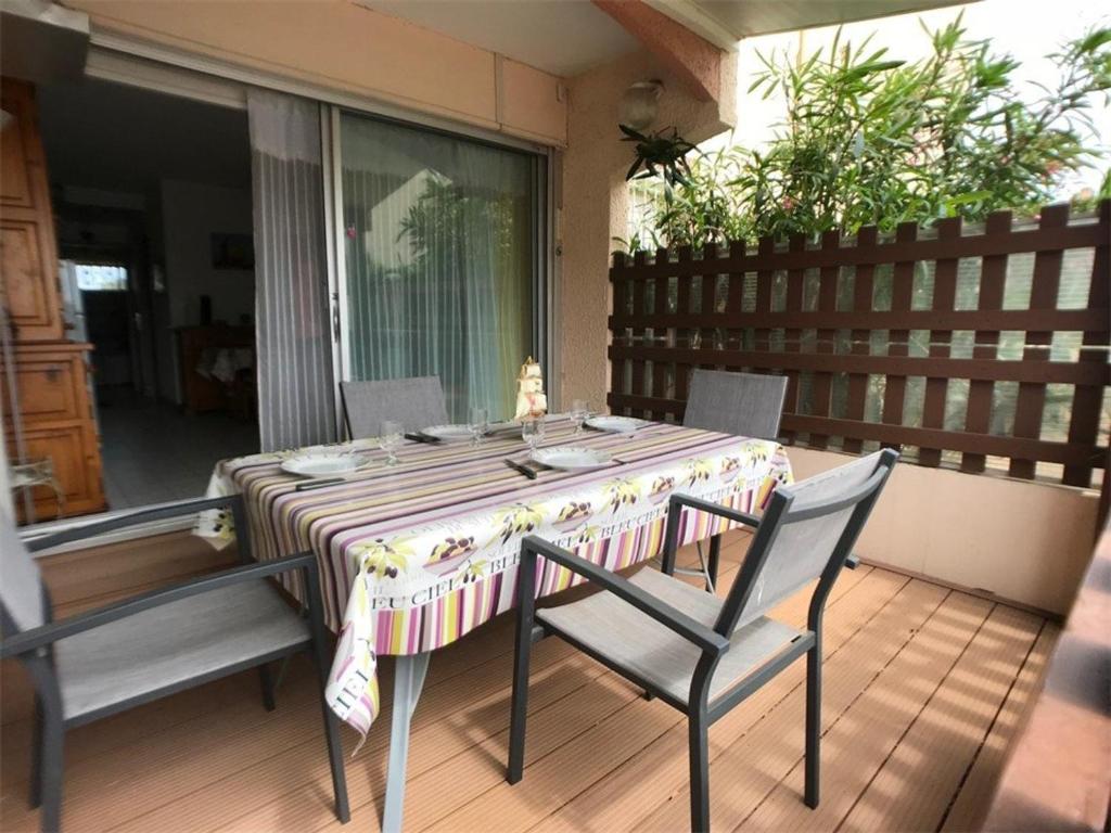 Appartement Port Barcarès, 2 pièces, 4 personnes - FR-1-81-258 Portes De La Plage - 6 - Boulevard Du Port, 66420 Le Barcarès