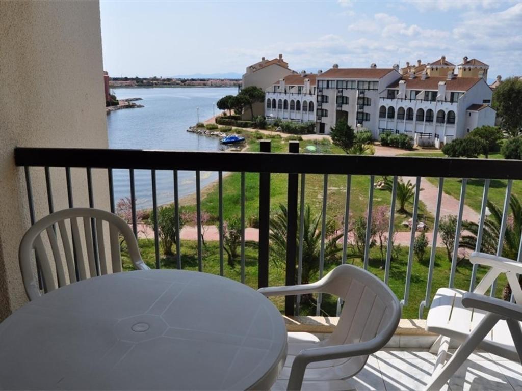 Appartement Port Barcarès, 2 pièces, 5 personnes - FR-1-431-128 Residence Caraibes -  - Cap Coudalere, 66420 Le Barcarès