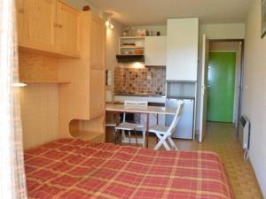 Appartement Port Camargue, 1 pièce, 4 personnes - FR-1-250-22