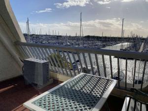 Appartement Port Camargue, 1 pièce, 4 personnes - FR-1-250-229