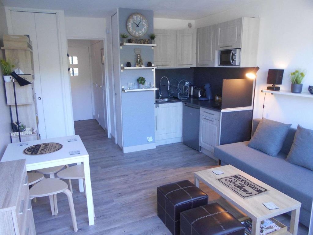 Appartement Port Camargue, 1 pièce, 4 personnes - FR-1-250-238 4 RUE DE L 'HERMIONE APPARTEMENT N°285 - ENTREE C - 3ème étage, 30240 Le Grau-du-Roi