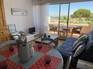 Appartement Port Camargue, 2 pièces, 4 personnes - FR-1-250-170