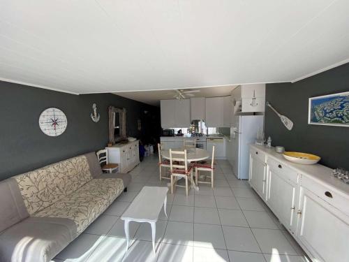 Appartement Port Camargue, 2 pièces, 6 personnes - FR-1-250-231