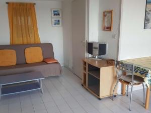 Appartement Appartement Port Camargue, 3 pièces, 6 personnes - FR-1-250-192 340 AVENUE DE LA LAUNE ENTREE B - ETAGE 3 - PORTE 87 - GARAGE N°87 30240 Le Grau-du-Roi Languedoc-Roussillon