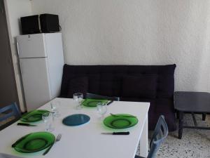 Appartement Appartement Port-la-Nouvelle, 2 pièces, 4 personnes - FR-1-229C-24 Residence Les Girelles - Appartement NÂ°6 - Allee Des Myosotis 11210 Port-la-Nouvelle Languedoc-Roussillon