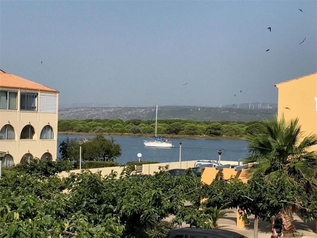 Appartement Port Leucate, 3 pièces, 5 personnes - FR-1-81-90 Cezelly - 17 A 1Â°Etage - Avenue De La Clarianelle, 11370 Port Leucate