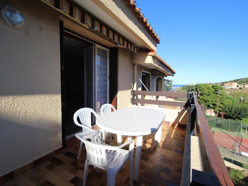 Appartement Appartement Port-Vendres, 2 pièces, 4 personnes - FR-1-309-215 Les palmiers, rue Michel CosteséqueRésid 2émé bâtiment en descendant, étage 2 Appartement 2 66660 Port-Vendres