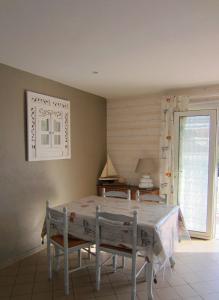 Appartement Pour 4 Personnes Dans Villa Dans Le Vent