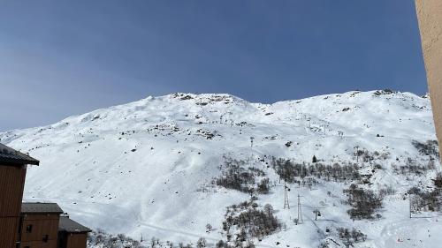 Appartement pour 6 personnes au pied des pistes au calme aux Menuires les Asters