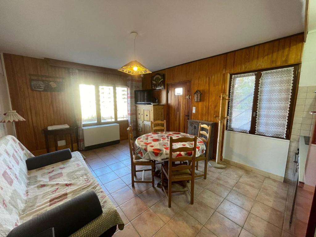 Appartement Pra-Loup, 3 pièces, 6 personnes - FR-1-165A-57 JOLIE LOCATION PROCHE DES PISTES à PRA LOUP avec parking, 04400 Uvernet-Fours