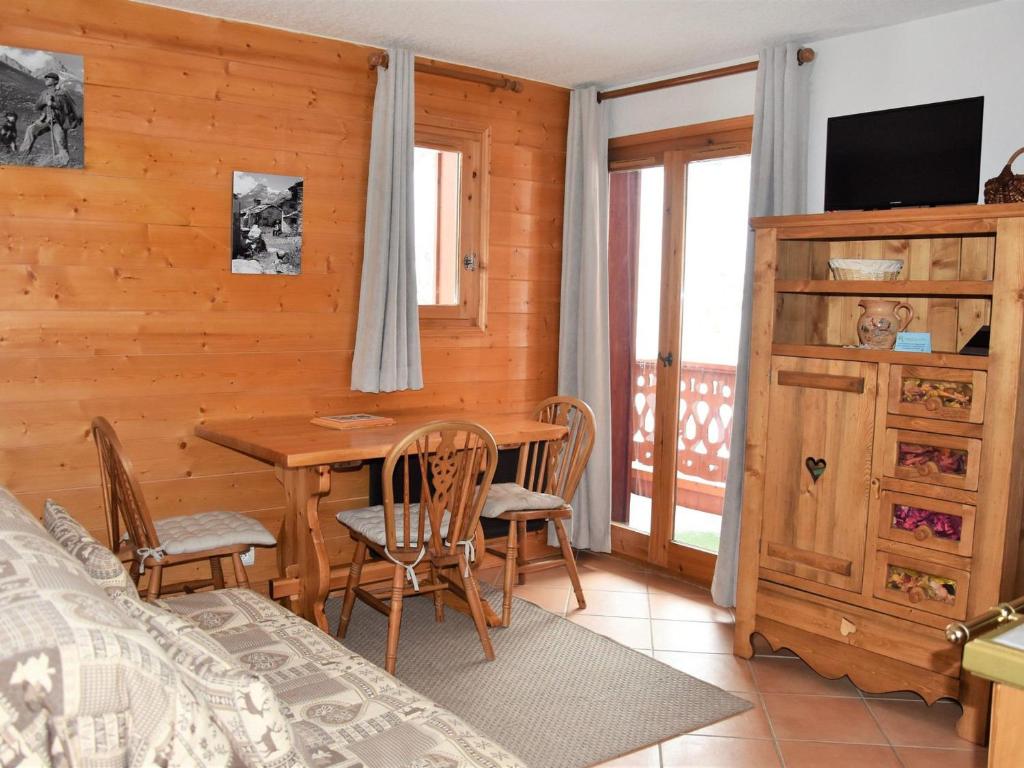 Appartement Appartement Pralognan-la-Vanoise, 2 pièces, 4 personnes - FR-1-464-6 77 MontÃ©e Des Alpages -  - 73710 Pralognan-la-Vanoise