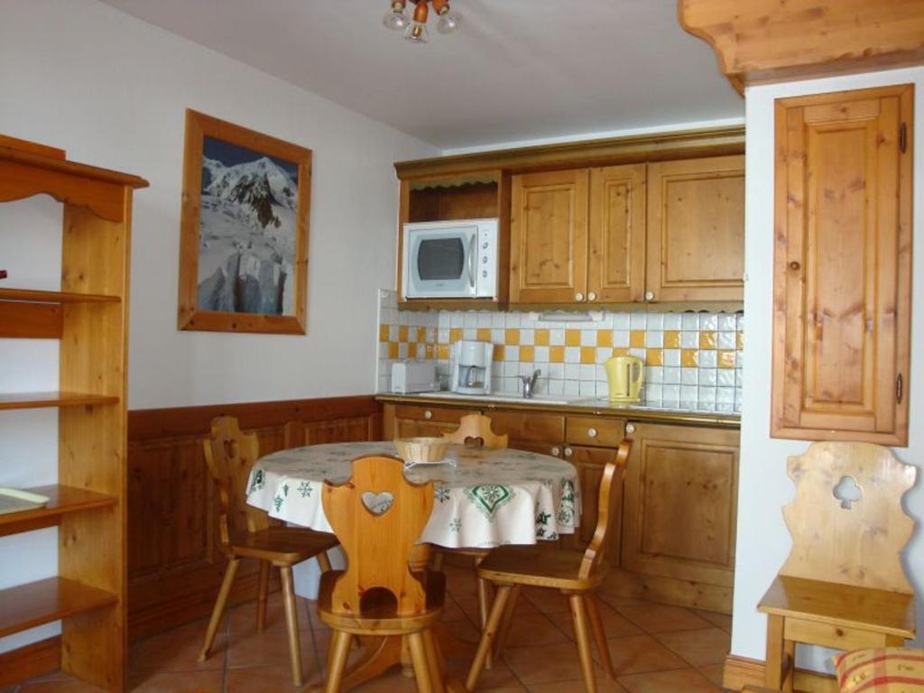 Appartement Pralognan-la-Vanoise, 3 pièces, 4 personnes - FR-1-464-111 8 Rue Des Creuses -  -, 73710 Pralognan-la-Vanoise