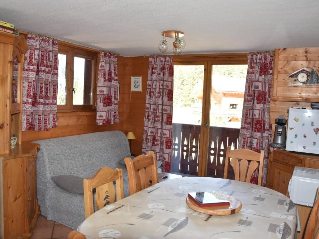 Appartement Appartement Pralognan-la-Vanoise, 4 pièces, 6 personnes - FR-1-464-66 156 MontÃ©e Des Alpages -  - 73710 Pralognan-la-Vanoise