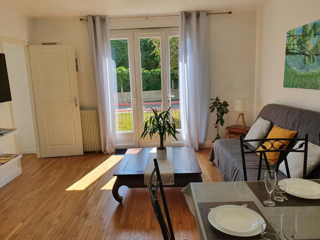 Appartement privatisé dans maison