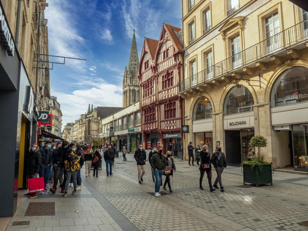 Appartement privé avec jacuzzi au coeur de Caen 108 Rue de Bayeux, 14000 Caen